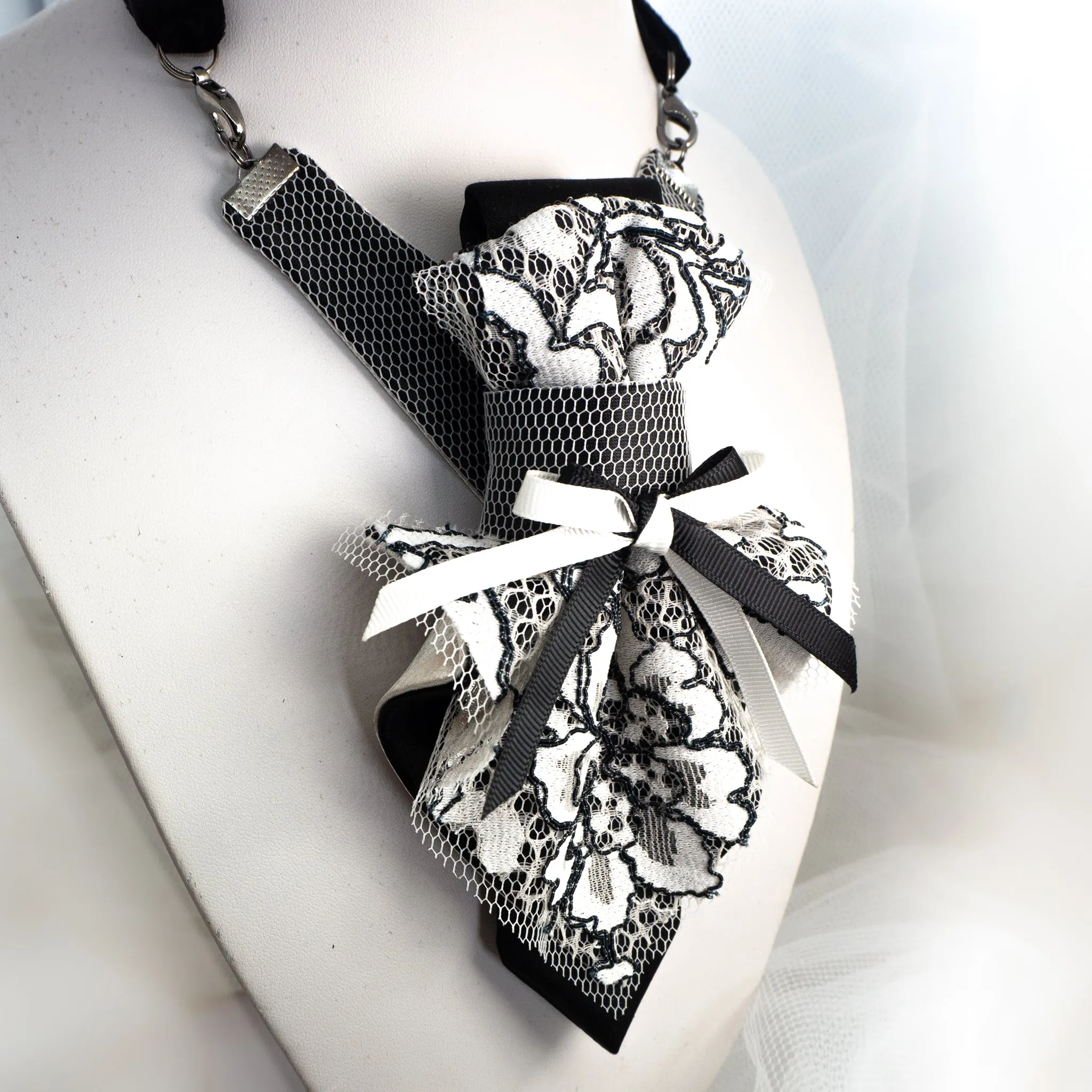 LADIES BOW TIE "PRINCESS NOSTALGIA"